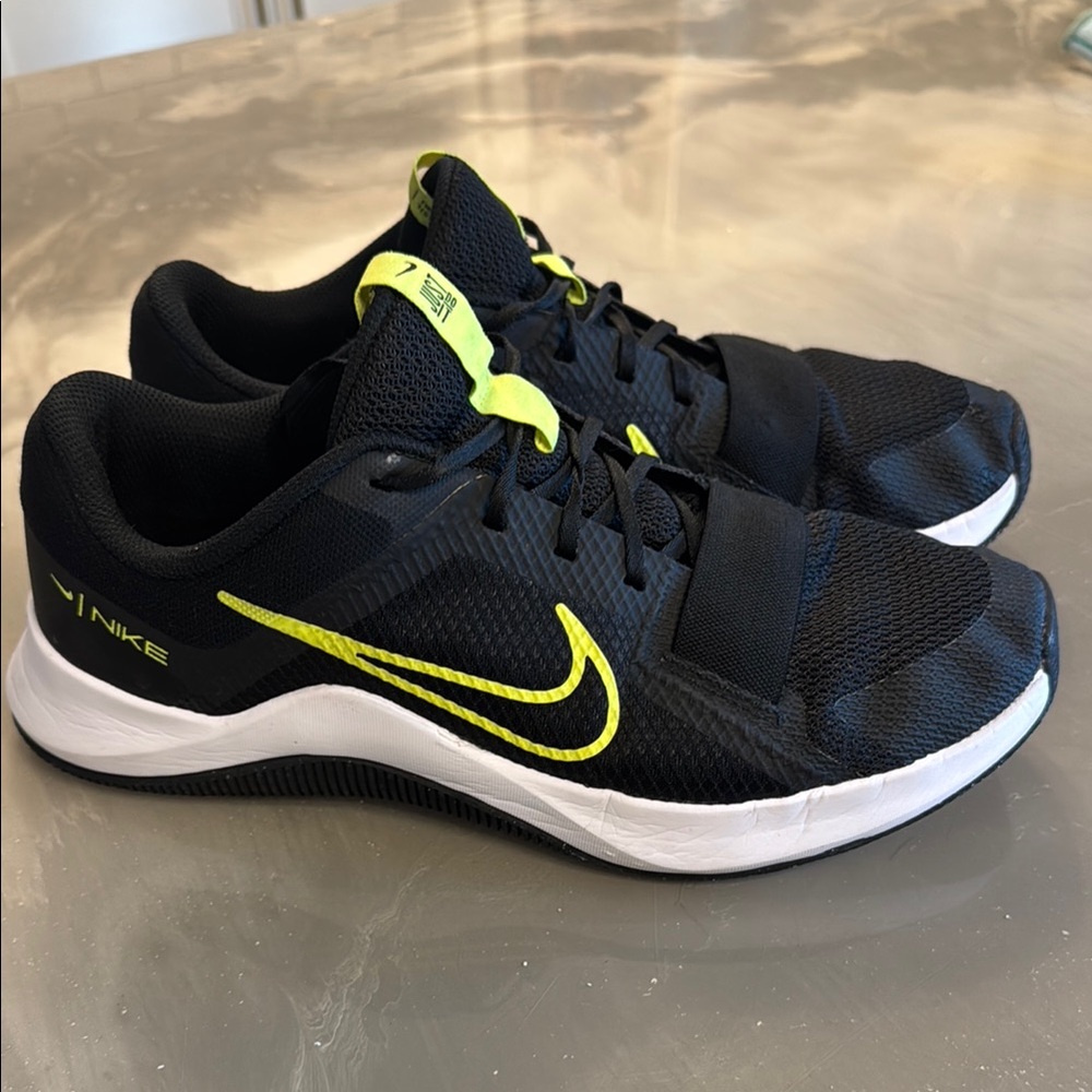 Nike Trainers - Black size 10